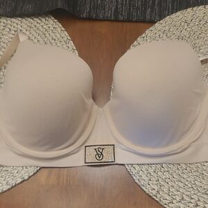 NWT Victoria's Secret Cream Bra with Embellished Logo